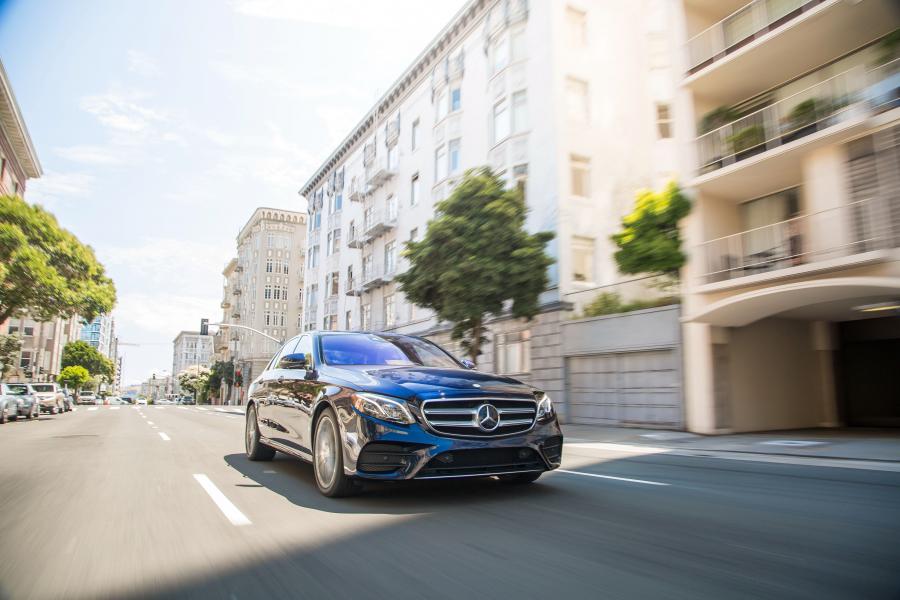  Mercedes-Benz E300 4Matic AMG Line 2016 года  (фото 20 из 30)